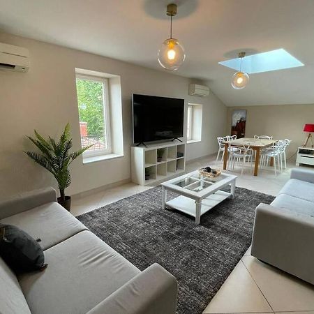 Superbe Appartement Avec 2 Chambres - 9 Personnes - Parking Prive トゥルノン・シュル・ローヌ エクステリア 写真