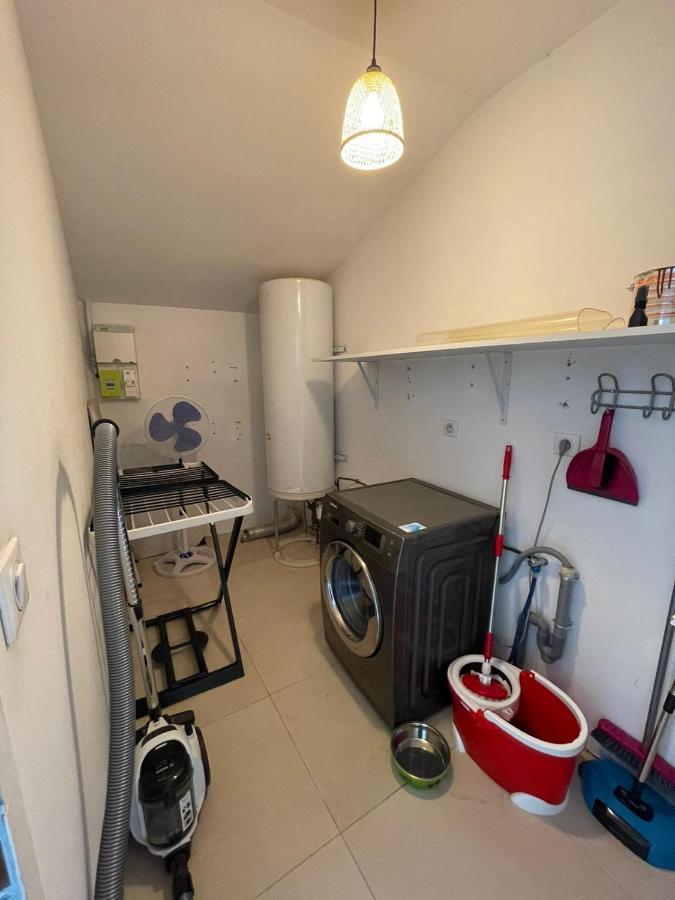 Superbe Appartement Avec 2 Chambres - 9 Personnes - Parking Prive トゥルノン・シュル・ローヌ エクステリア 写真